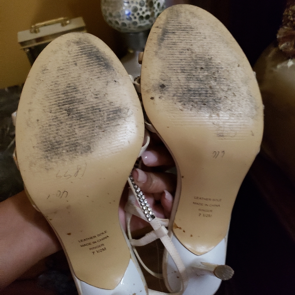Heels - Picture 4 of 6